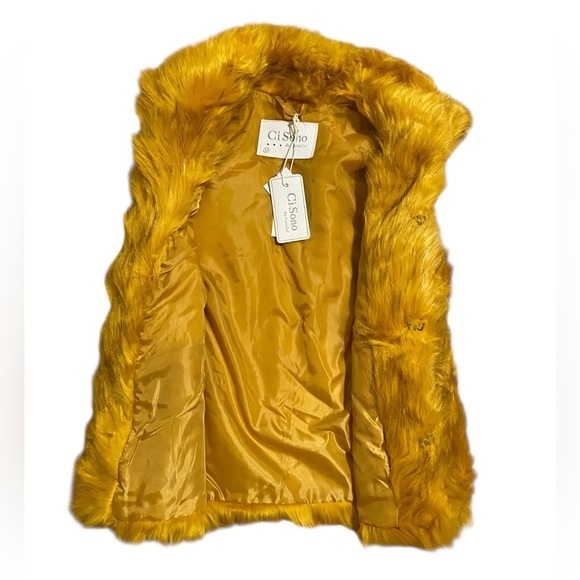 NWT Ci Sono by Cavalini Mustard Faux Fur Vest Size Medium - Picture 1 of 10